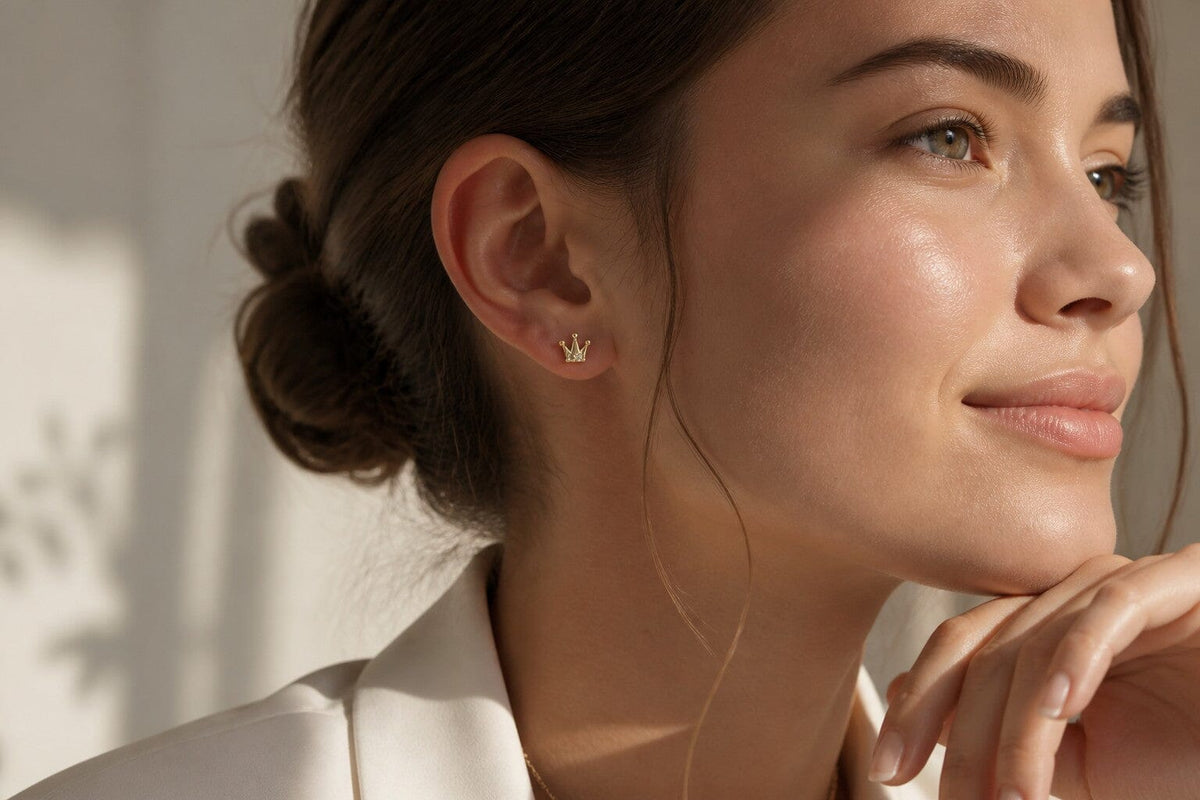 Petite Crown Studs Earrings Davinci