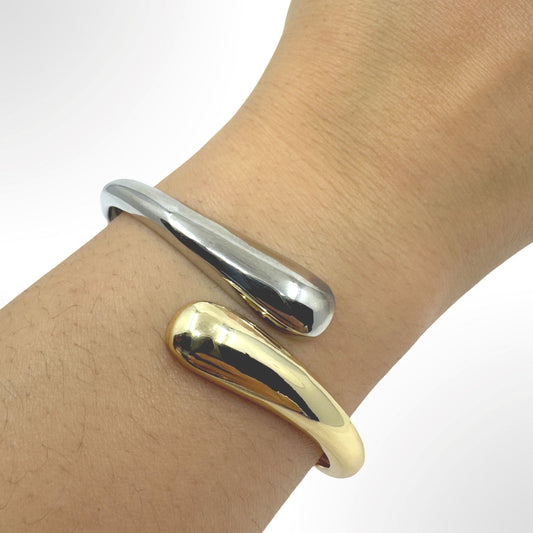 "Teradrop' Two Tone Plated Bracelet (BNGS4008) Bracelet athenadesigns
