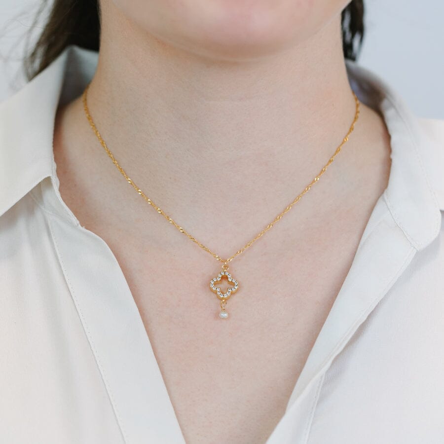 Clover & Pearl Lariat Necklace Necklaces athenadesigns