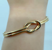 Load image into Gallery viewer, Bangle Bracelet: Gold Fill with Center &#39;Knot&#39; (BNG4804) Bracelet athenadesigns 
