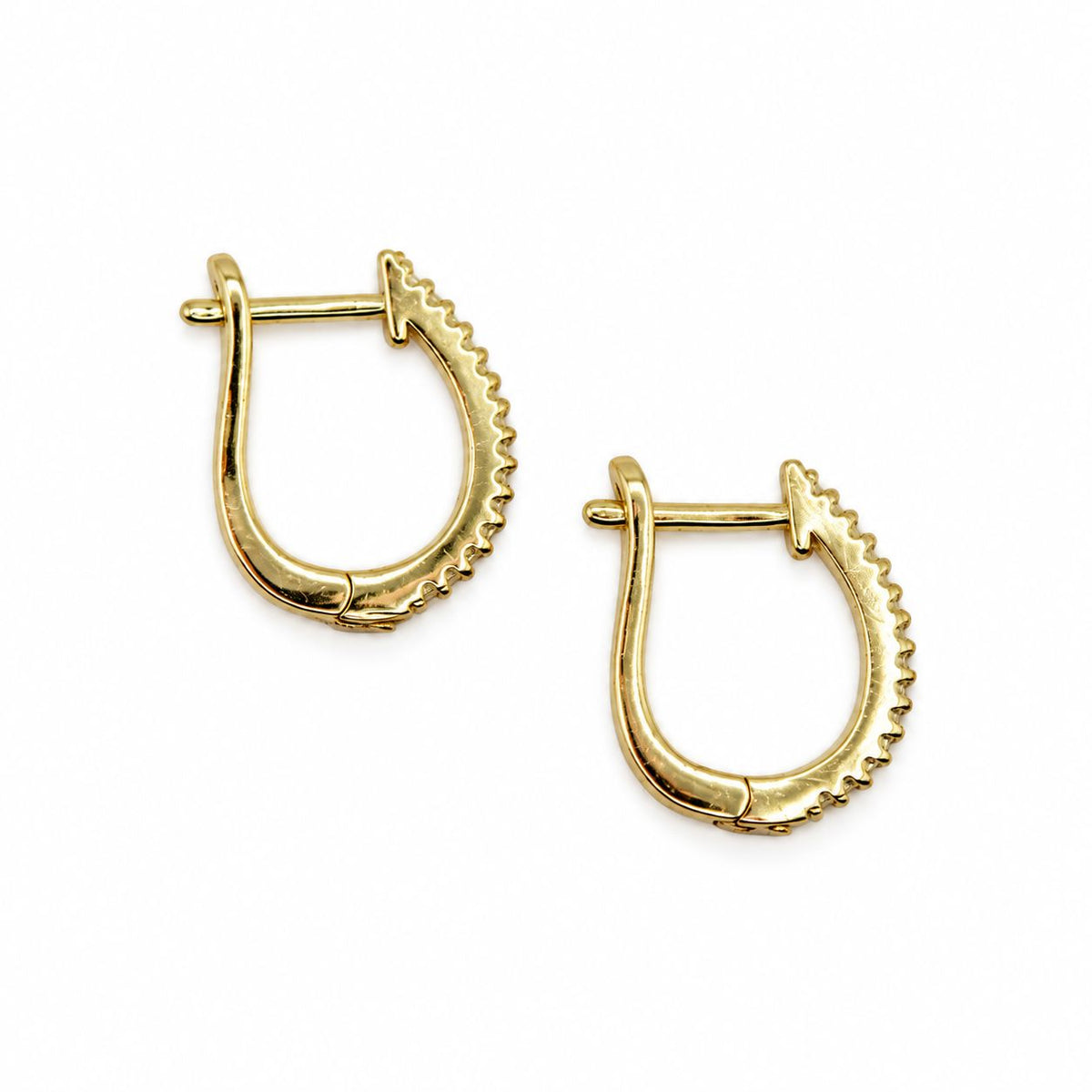 Winter Melody Hoops Earrings Iishii 