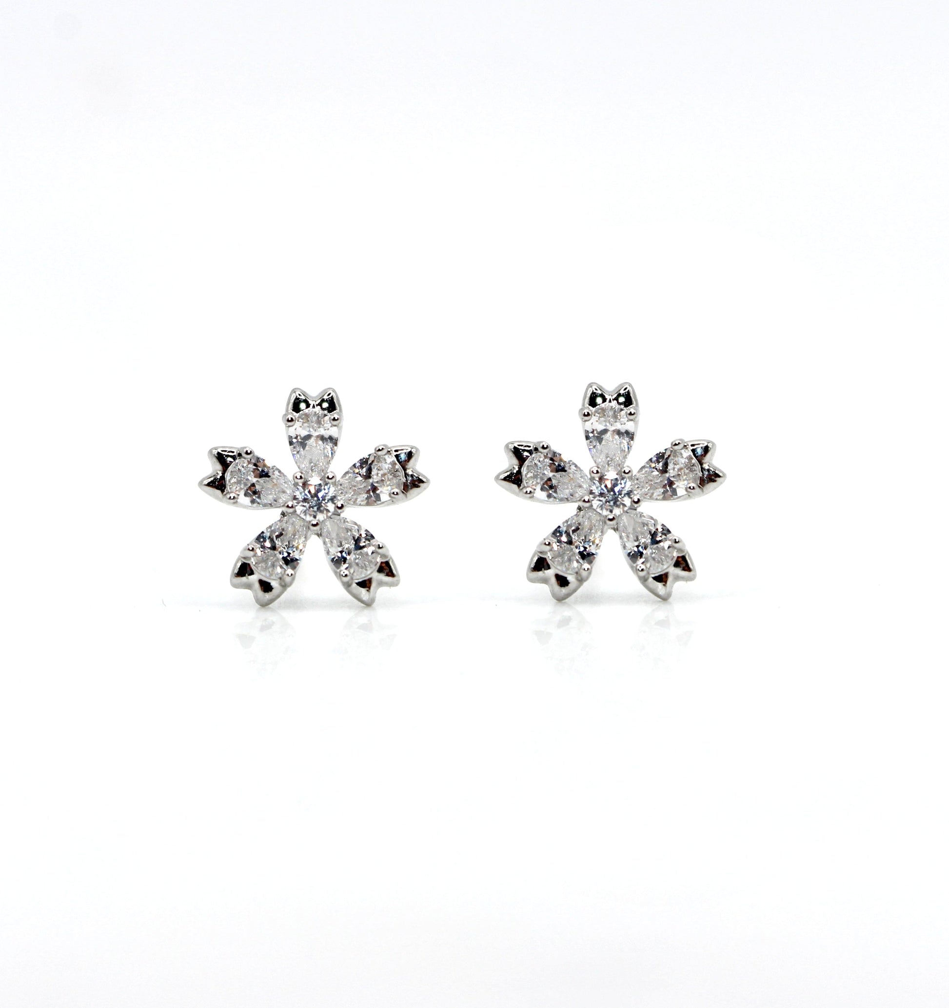 Sakura Studs Earrings Davinci ESS327 Silver 