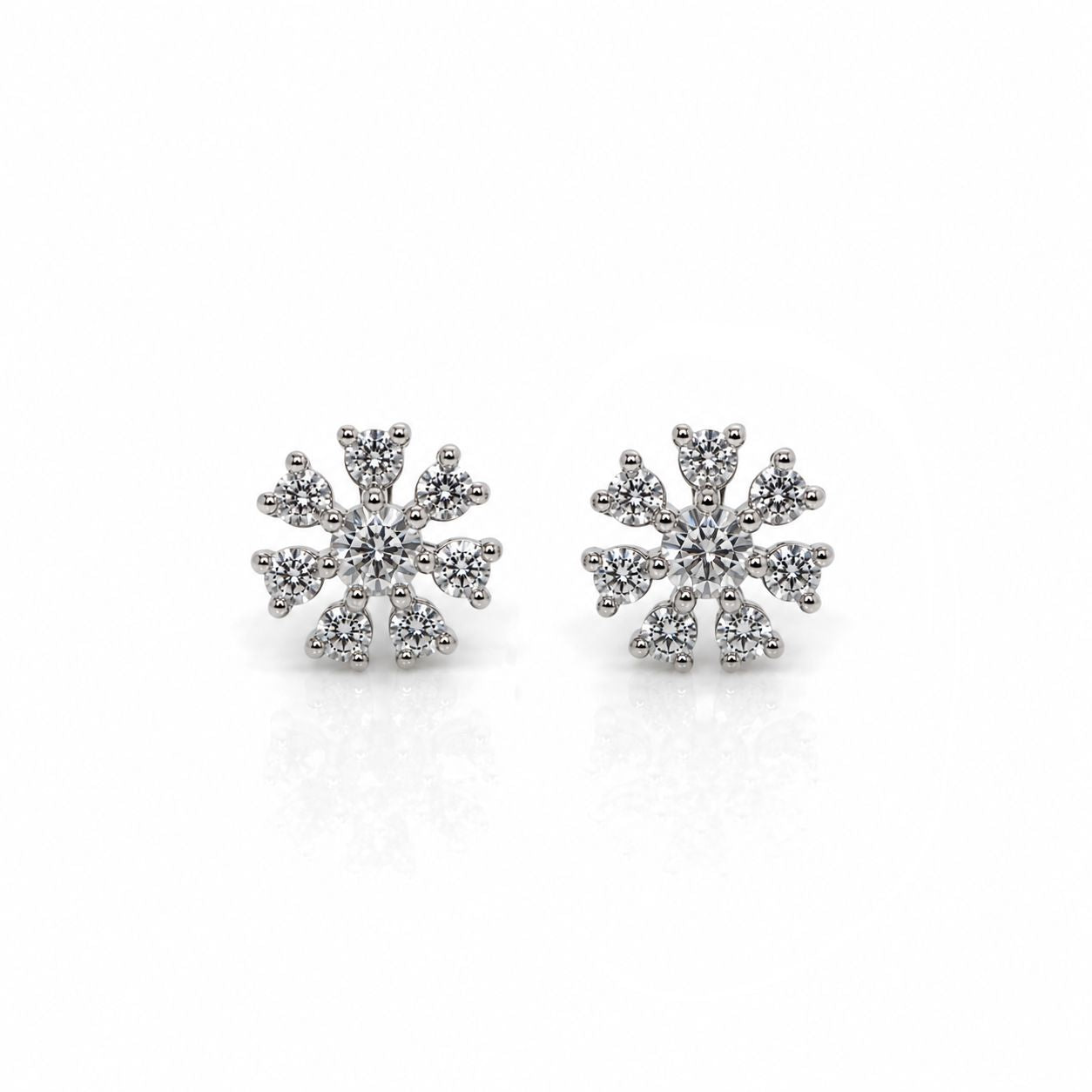 Belle Pétales Studs Earrings Davinci ESS638 Silver 