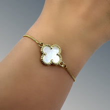 Load image into Gallery viewer, Clover Charm on Plated Gold Pull Chain Bracelet: Mother of Pearl (PBT4CLVMOP) Bracelet athenadesigns 
