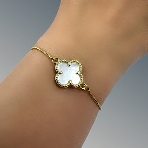 Clover Charm on Plated Gold Pull Chain Bracelet: Mother of Pearl (PBT4CLVMOP) Bracelet athenadesigns 