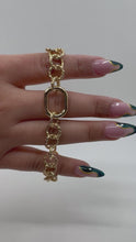 Load and play video in Gallery viewer, Textured Oval Link Bracelet With GF Carabiner (BG4484)
